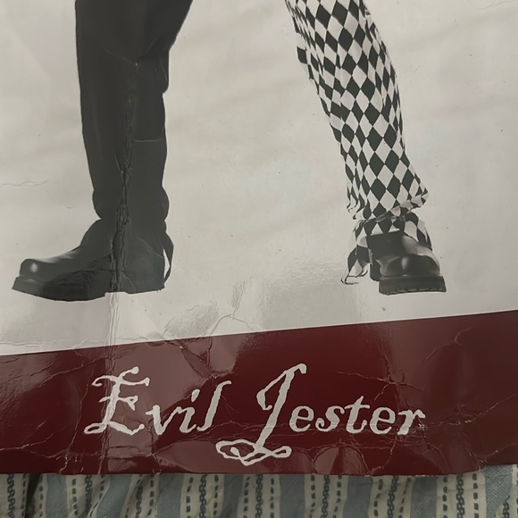 Evil Jester Men’s Costume - Picture 2 of 14